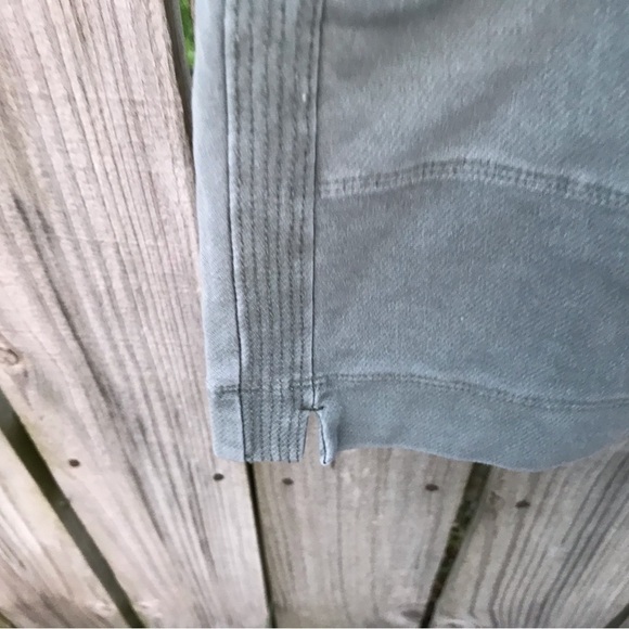 Athleta Womens mini skirt with draw string waist - Picture 4 of 7